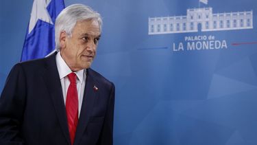 Presidente Sebastián Piñera anuncia bono de $100 mil para más de un millón de familias