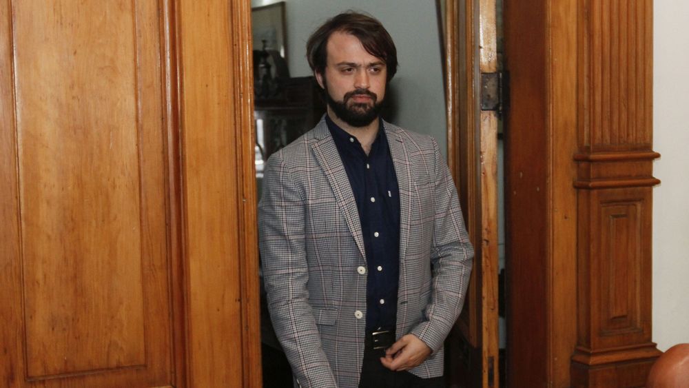 Jorge Sharp trata a Kast de jovencito y de ser tan sobreideologizado que no puede ni leer una noticia