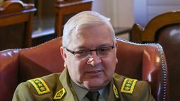 Justicia sobreseyó a general Ricardo Yáñez por crimen de malabarista en Panguipulli
