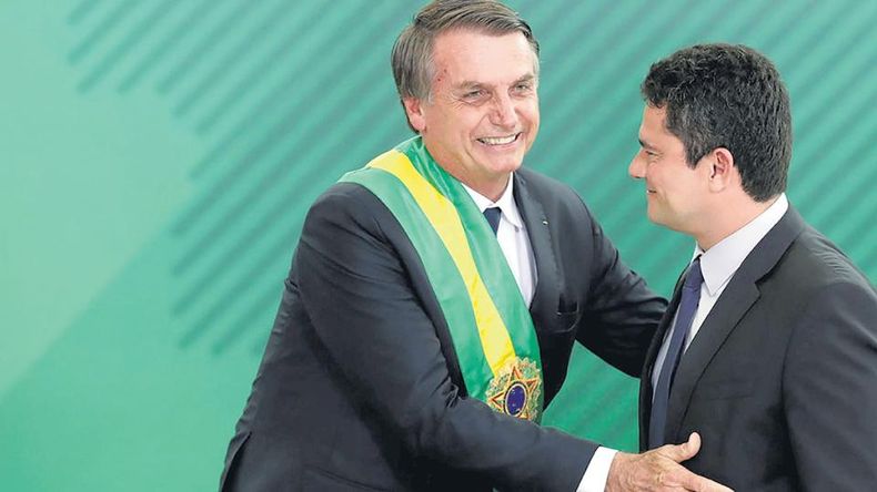 moro y bolsonaro.jpg