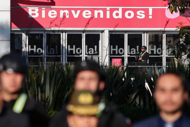 mujer sufrio desgarro tras caida en escalera mecanica defectuosa del mall plaza oeste corte ordeno pagarle 8 millones.webp