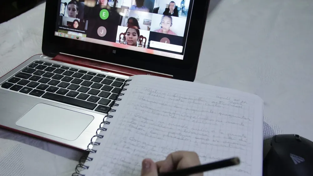 Estudió enseñanza media completa desde Chile en programa online de EE.UU. y pidió convalidación: Corte rechazó su solicitud