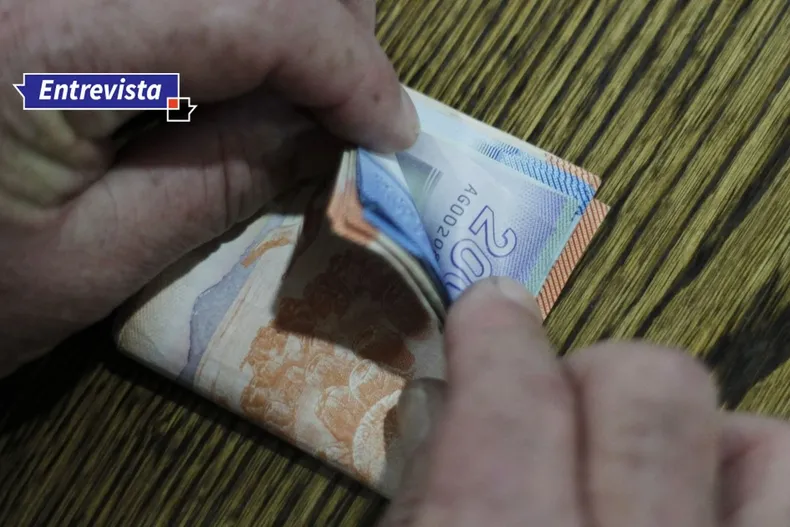 11612 billetesmascara.webp