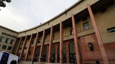 Abogado cubano logra que U. de Chile informe cómo es proceso de revalidación de Derecho