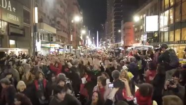 VIDEO| Macri ya fue, si vos querés Larreta también: El flashmob argentino de militantes antimacristas