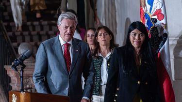 José Antonio Kast junto a la ministra Ximena Lincolao / Agencia Uno