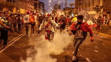 Cierran aeropuerto y suspenden tren a Machu Picchu por anuncio de protestas en Perú