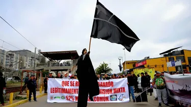 Pescadores artesanales exigen al Senado aprobar reparto justo de merluza: “No nos dejen solos”
