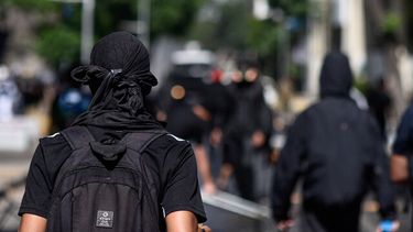 Proponen multas de más de $5 millones a padres por actos vandálicos de hijos