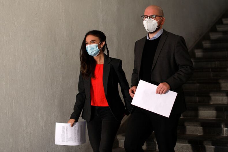 Giorgio Jackson y Camila Vallejo Agencia Uno.jpeg