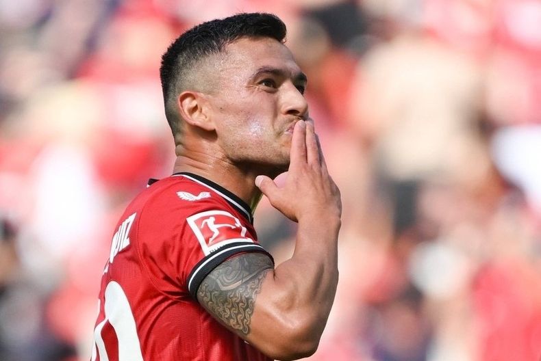 Charles Aranguiz.jpg