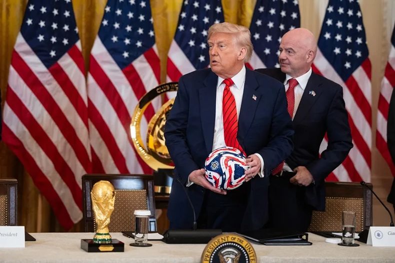 Donald Trump junto a Gianni Infantino en el Mundial 2026 - Agencia EFE