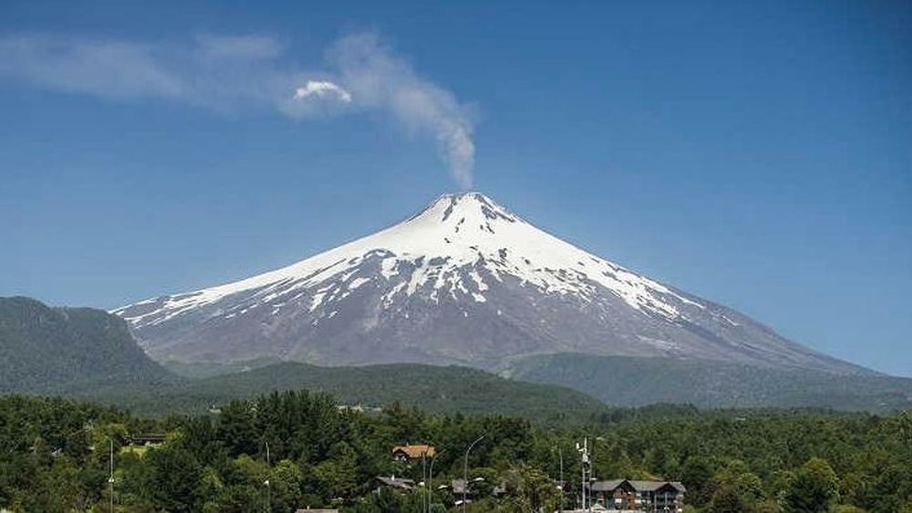 Decretan alerta amarilla a raíz de aumento de actividad en Volcán Villarrica