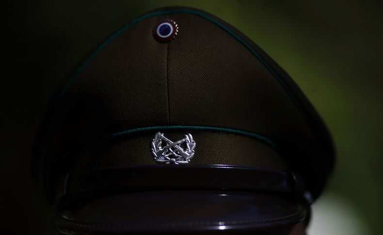 A_UNO_637703.jpg