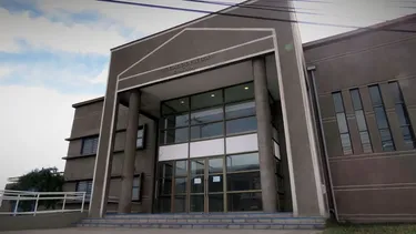 Padre pidió dejar de pagar pensión de $495 mil a hijo de 27 años que trabaja y no estudia: Tribunal acogió cese