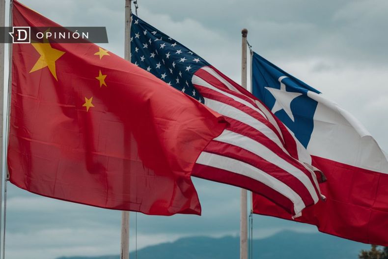 7164 banderas de china estados unidos y chile.jpg