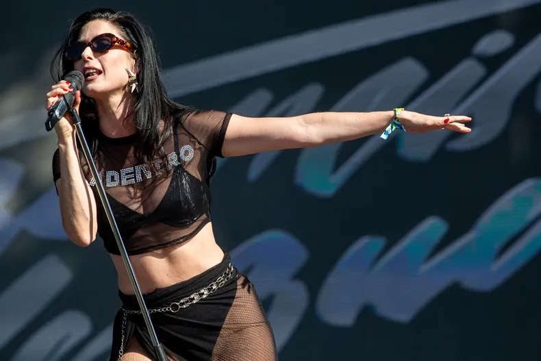 12583 a uno 1561022.webp