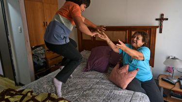 Conciliar trabajo y hogar: Psicóloga aconseja a padres para prevenir “doble presencia” en vacaciones