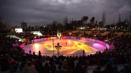 Citando a Zurita: Cathy Barriga instala placa en homenaje a detenidos en la Medialuna de Maipú