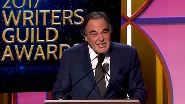 VIDEO| Esto es algo muy aterrador para todos: El día en que Oliver Stone llamó a recordar la tragedia de la guerra