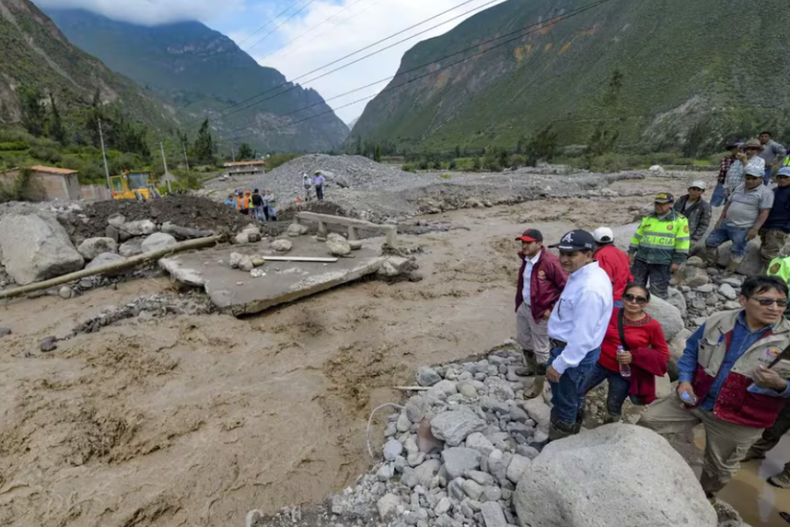 Deslizamientos por lluvias en Peru.png