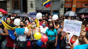 Indignación y protestas en Argentina por la violación de una joven venezolana
