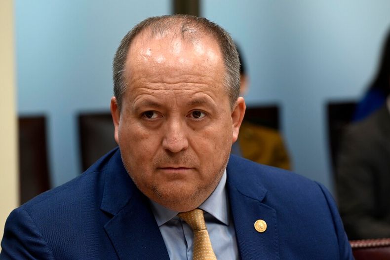 angel valencia admite que se inhabilitaria tras revelar cita con chadwick y hermosilla como fiscal nacional.jpg