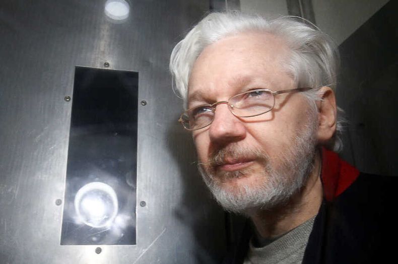 apaisada_open_graph_julian_assange 1.jpg