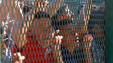 Revisarán 2.118 libertades de presos de 7 cárceles de Santiago: En abril se otorgó solo 1,08%