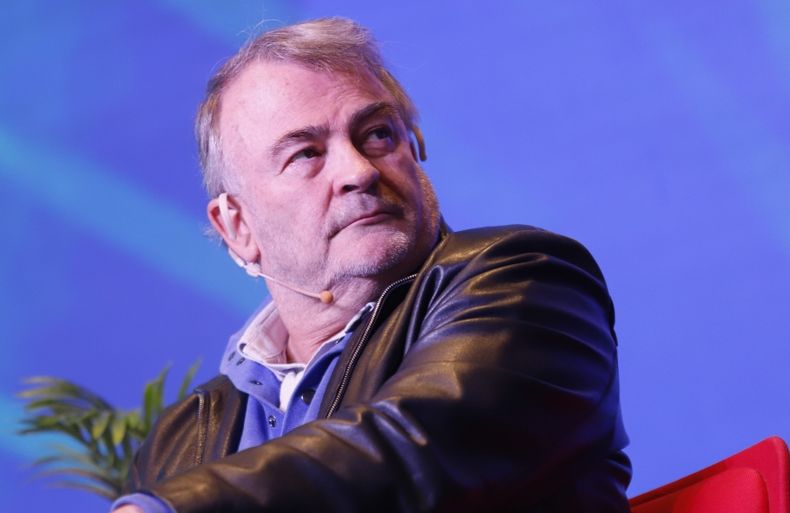 3656 pepe auth foto.jpg