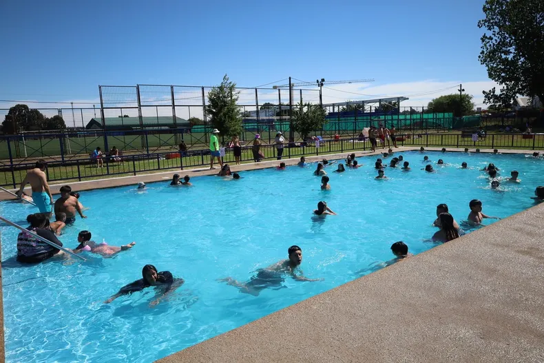 11030 oido tapado piscina.webp