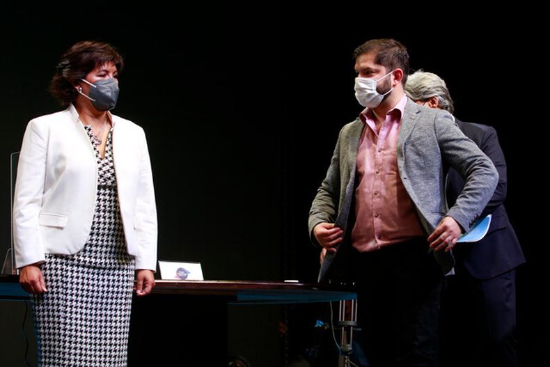 Yasna Provoste y Gabriel Boric A1.jpg