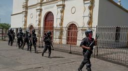 Salvan a estudiantes sitiados en una iglesia en Nicaragua