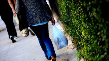 Chile busca convertirse en el primer país de América en prohibir las bolsas plásticas en zonas costeras