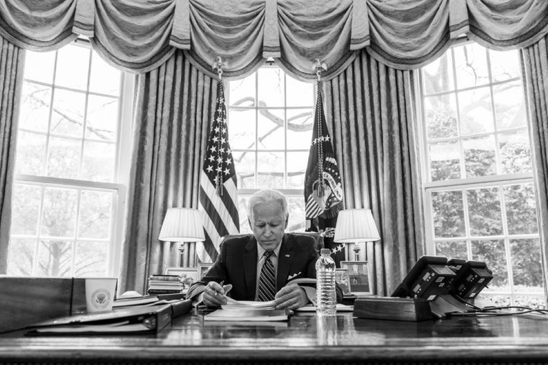 Biden despacho.jpg