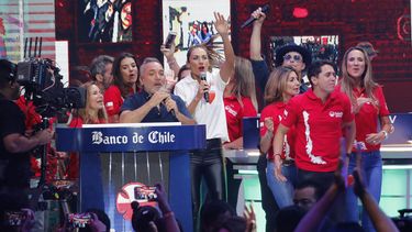 REDES| Levántate mamita, despierta a mi papá: Las reacciones al nuevo jingle feminista de la Teletón