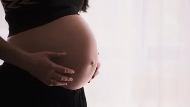 Diagnóstico errado de embarazo terminó en aborto inducido por decisión médica: Salud pagará $90 millones a pareja