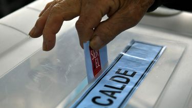 Elecciones de octubre: Casi ocho de 10 personas apoyan reducción de pago a candidatos por sus votos