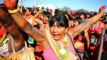 “Nuestro territorio, nuestro cuerpo, nuestro espíritu”: La marcha de las mujeres indígenas en Brasil