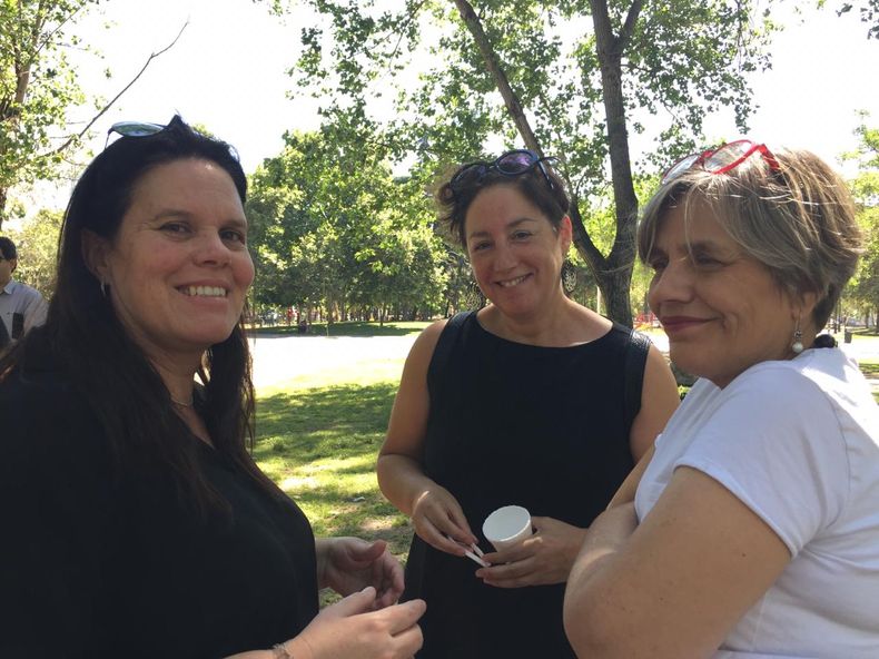 bea y lorena fries.jpeg