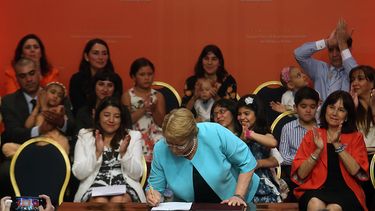 Ley Sanna: Estas son las enfermedades por las que los padres podrán tomar licencia para cuidar a sus hijos
