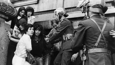 La historia de 4 mujeres hostigadas tras la tortura de sus esposos durante la dictadura: Tras 40 años serán indemnizadas