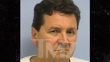 Actor de Titanic fue detenido tras intentar asfixiar a su novia y quedó con orden de alejamiento