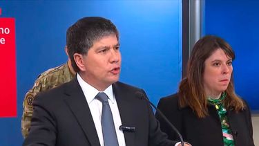 Fuerte sistema frontal: Gobierno activa Código Azul y recomienda no salir de casa por lluvias