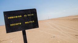 “Pasar por aquí es arriesgar la vida”: Una noche en la frontera más peligrosa de Chile sobre el desierto de Atacama