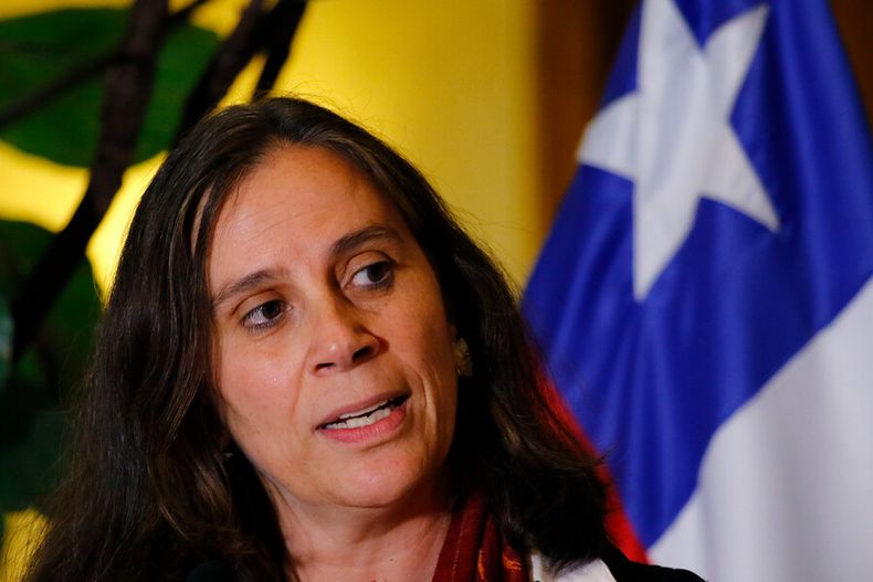 canciller urrejola por criticas a sus vacaciones me parecen injustas e improcedentes.jpg