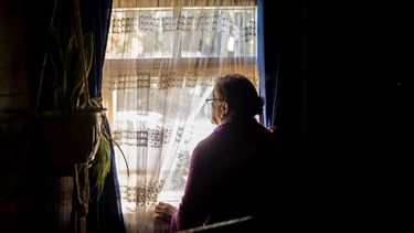 Para el autoestima: Candidata a alcaldesa por Valparaíso ofrecerá piezas dentales gratis a adultos mayores