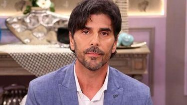 Actor Juan Darthes encontró trabajo como mozo en Brasil tras denuncias de violación