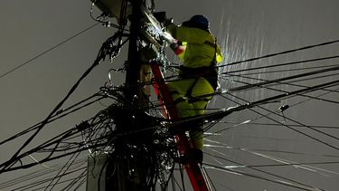 Chao cables: La ley sin reglamento aprobada el 2019 que habría mitigado emergencia post temporal