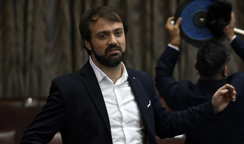 3027 jorge sharp.jpg